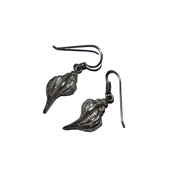 Unbranded Jewelry - VINTAGE STERLING SILVER CONCH SHELL DANGLE DROP EARRINGS. 5.3 GRAMS.